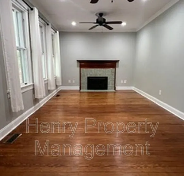 309 Williams St — Photo 4