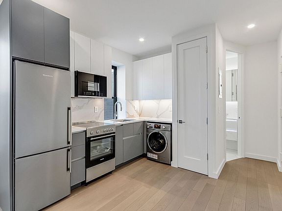 3rd image of 15 Wyckoff St #8B
