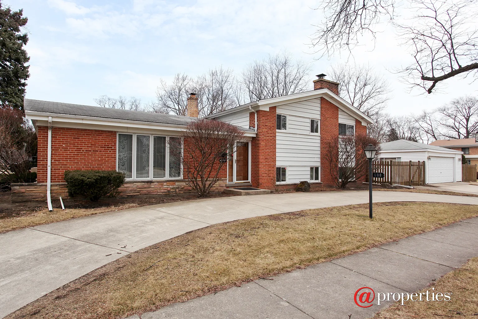 600 Lavergne Ave photo 1
