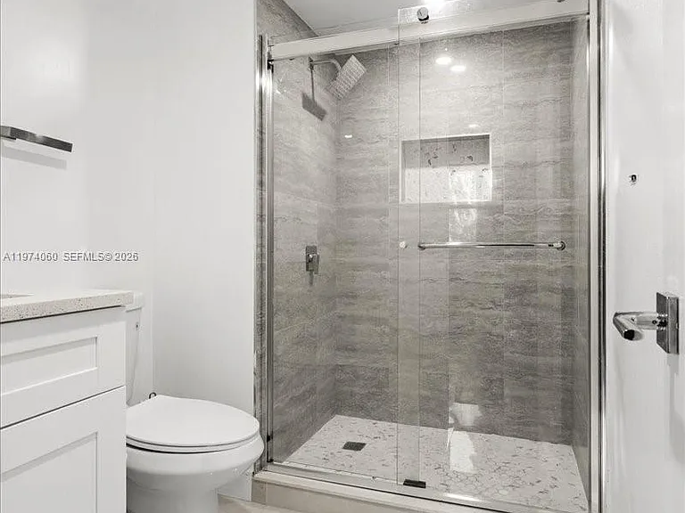 811 S Hollybrook Dr #208 — Photo 23