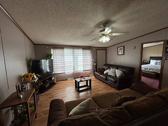 2nd image of 3132 River Rd