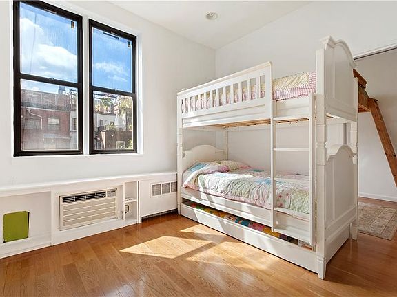 2nd image of 134 W 82nd St APT 5C