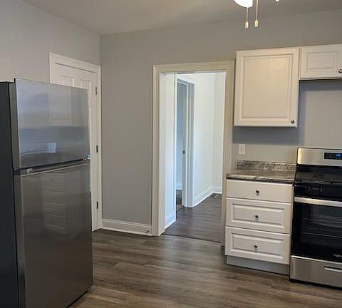 2nd image of 114 E 25th St #1R
