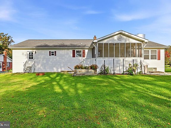 4th image of 1229 Ox Rd