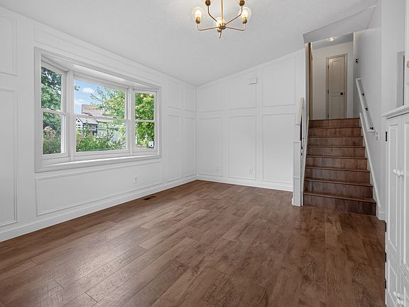 3rd image of 9 Timber View Dr