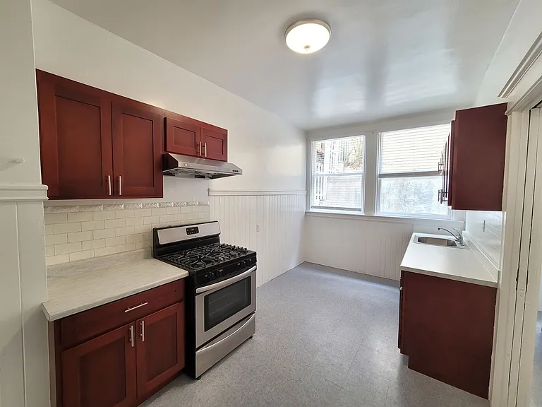 1858 Stockton St #1858 — Photo 1