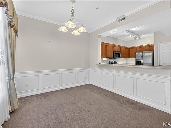 3rd image of 1251 Gardens Circle Dr #2B