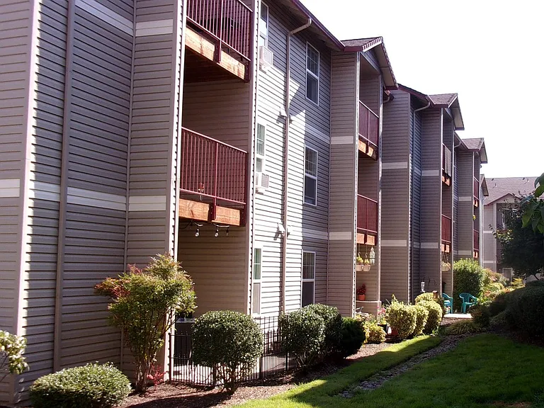 Parkside Apartments — Photo 74