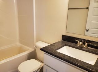 203 N Dillard St #D, Blackstone, VA 23824