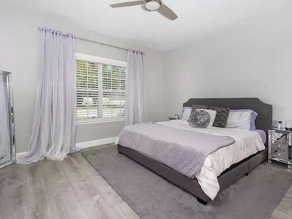 5th image of 890 SW Jaguar Dr