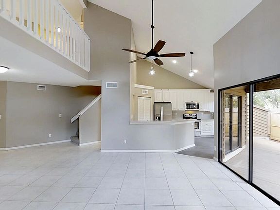 3rd image of 213 Lighthouse Ct