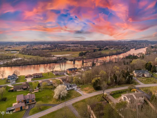 2044 Malvern Dr, Kingsport, TN 37660