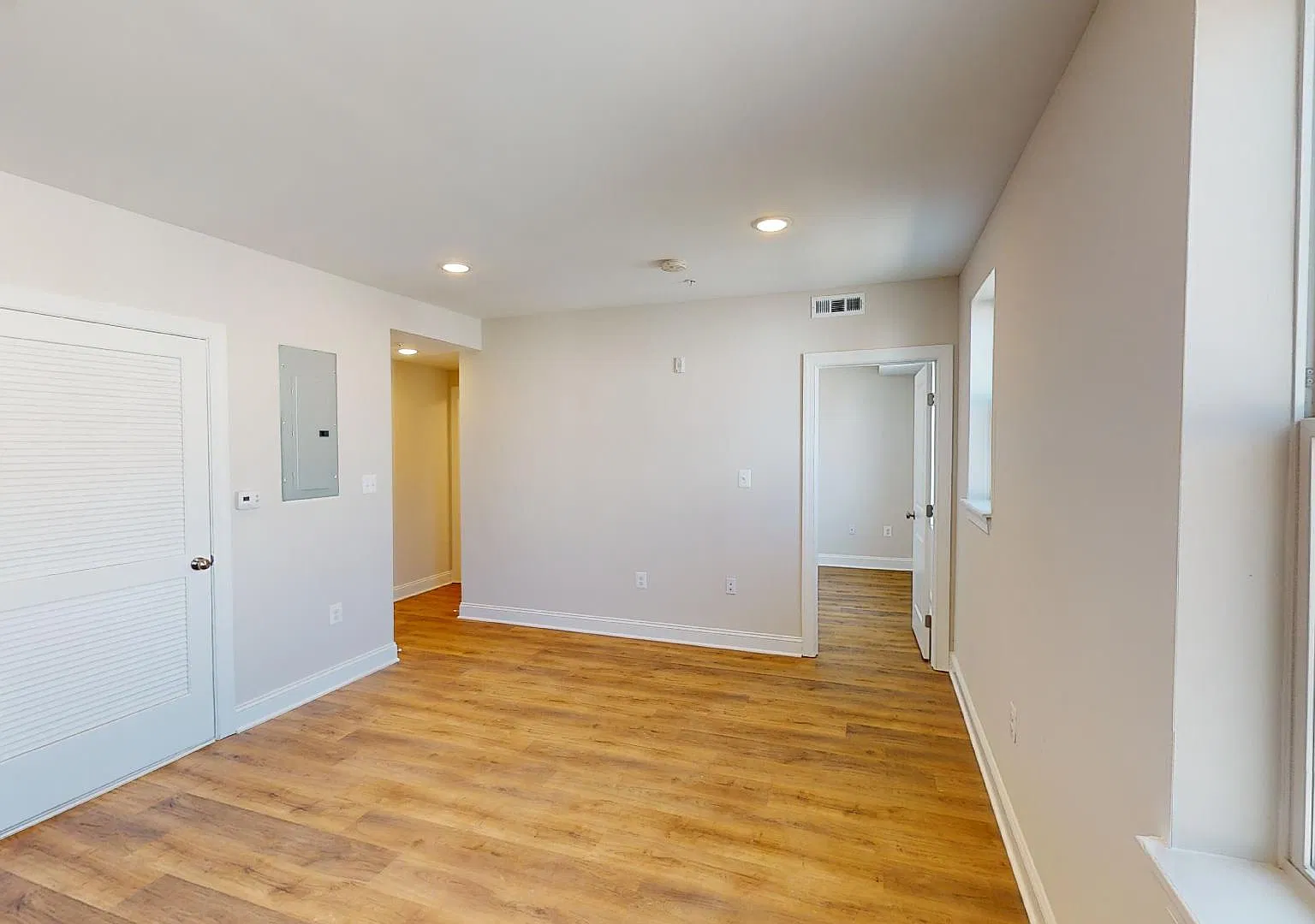 232 Hamilton St NW — Photo 4