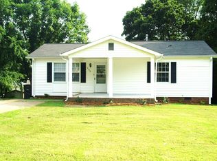 4126 Morningside Dr, Winston Salem, NC 27106