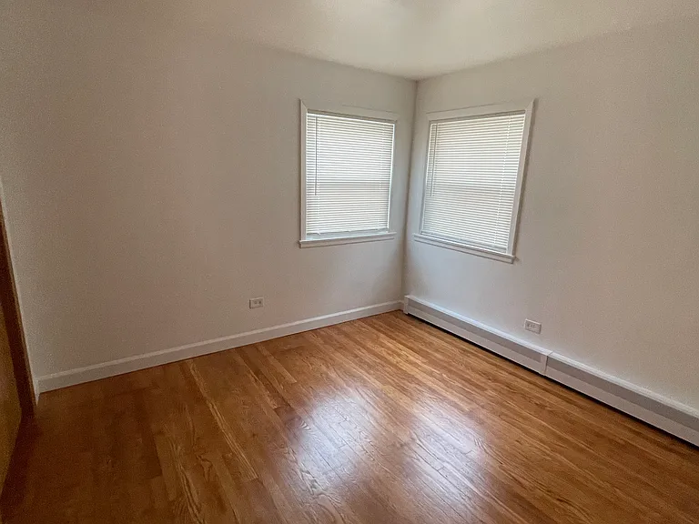 4342 Warren Ave #1N — Photo 6