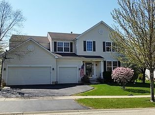 2651 W Autumn Dr, Round Lake, IL 60073