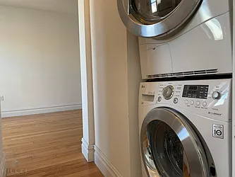 Rented by Hillel Realty Group