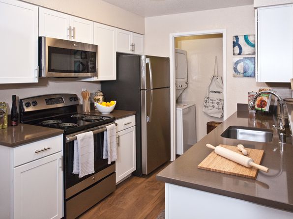 2980 Bay Village Cir #1006