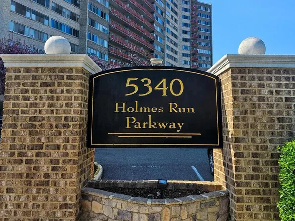 5340 Holmes Run Pkwy Unit 919, Alexandria, VA 22304