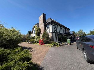 10591 Granville Ave, Richmond, BC V6Y 1R5