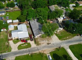 417 S Prairie St, Pilot Pt, TX 76258