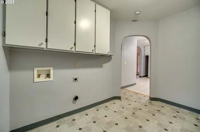 2825 Columbia Blvd — Photo 16