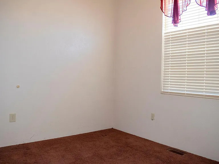 321 N 1200 W — Photo 11