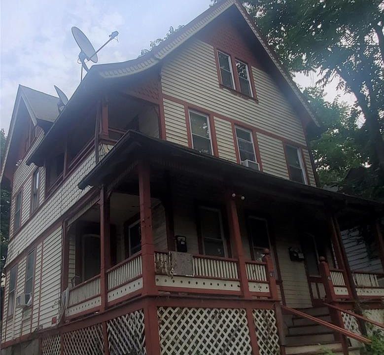2nd image of 46 Manhan St