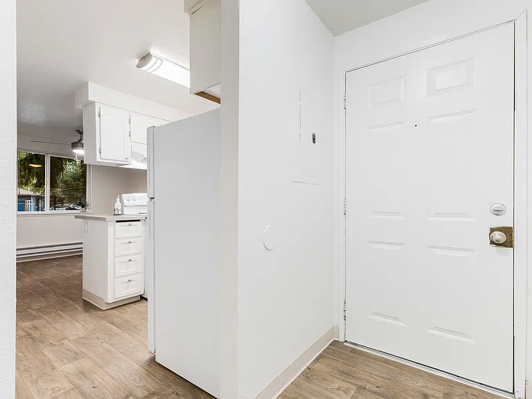 East Park Place Apartments — Photo 6
