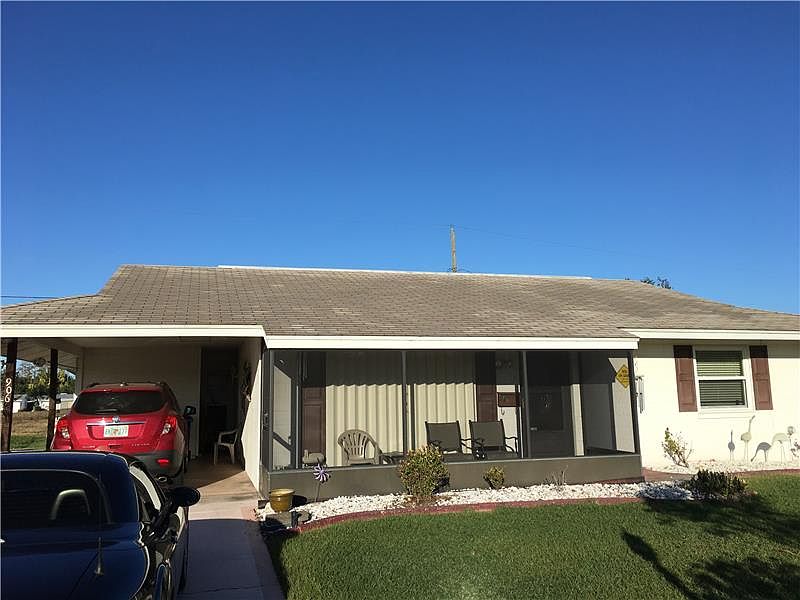 1st image of 906 Desert Hills Dr
