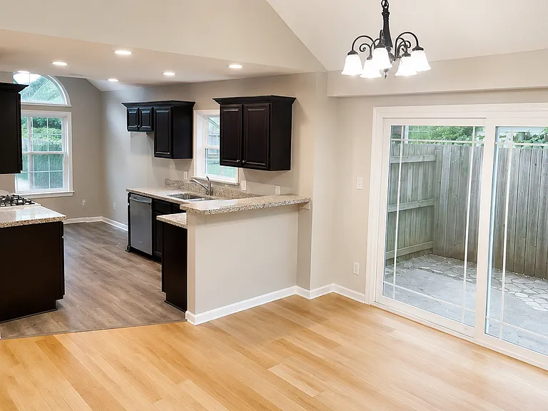 1264 Watercrest Cir — Photo 8