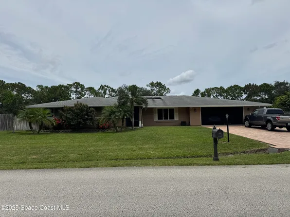 833 Nevada Dr NE, Palm Bay, FL 32907