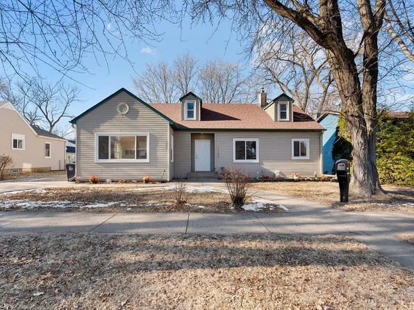 1133 Arundel St, Saint Paul, MN 55117
