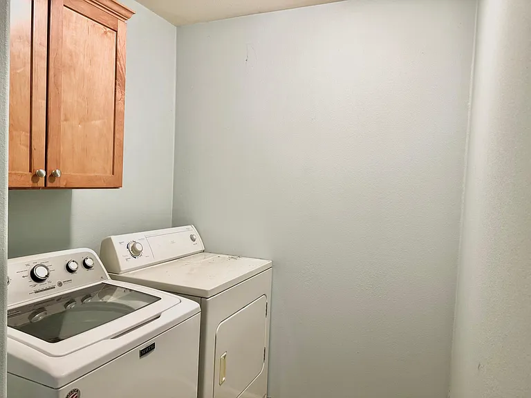 5817 NE 59th Ave — Photo 22