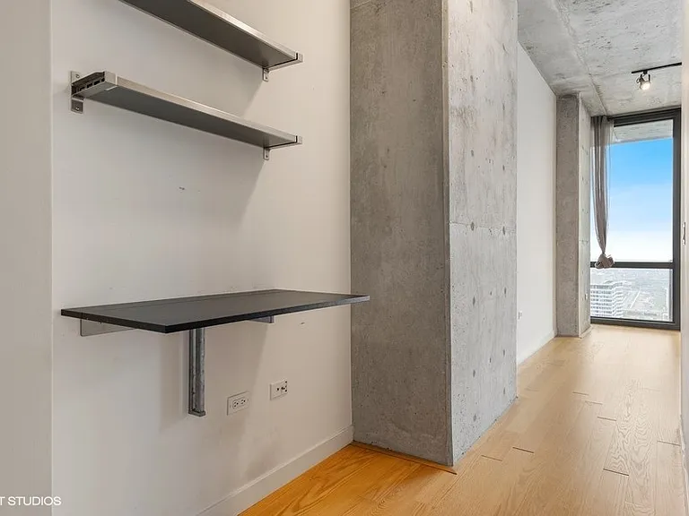 235 W Van Buren St #3806 — Photo 4