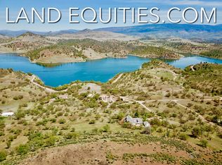 Lake Rd, Hornbrook, CA 96044