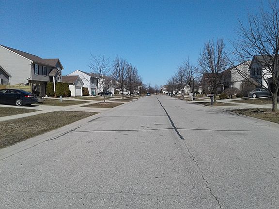 4th image of 7341 Maplelawn Dr
