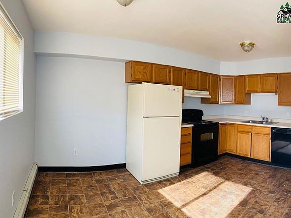 2nd image of 79 Slater Dr #3