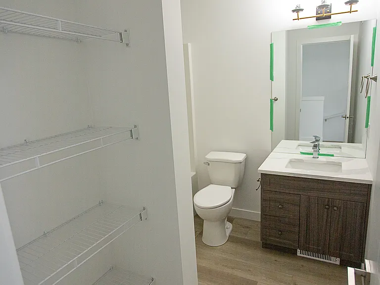 154 A Perth Ave #1 — Photo 14