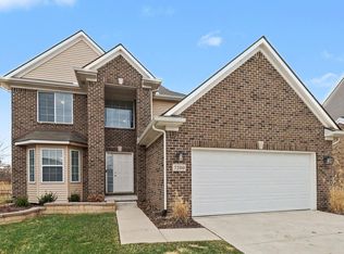 7200 Chandler Dr, Belleville, MI 48111