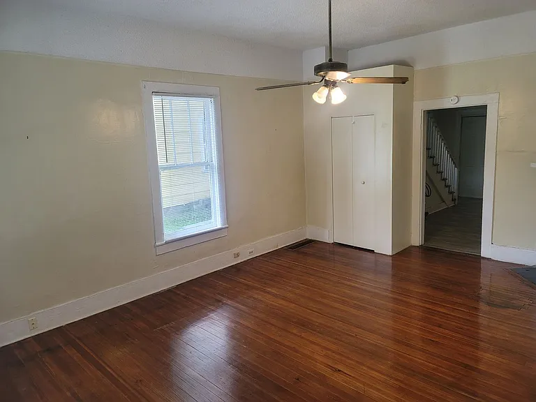 tryon221 — Photo 3