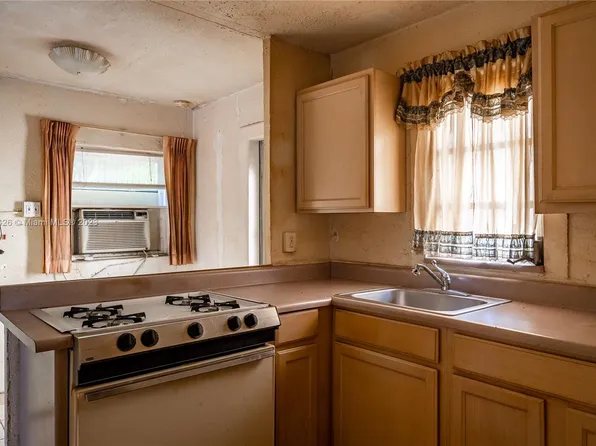 416 S 19th Ave, Hollywood, FL 33020