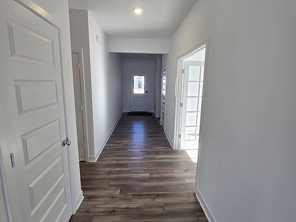 4th image of 1078 Bellwood Blvd