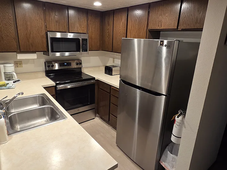 385 S Vasels Rd — Photo 5