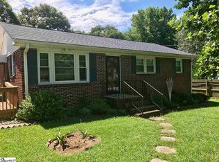 15 Michael Dr, Greenville, SC 29611
