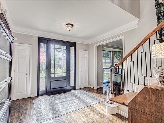 3rd image of 194 Chinaberry Way