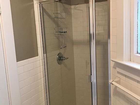 2nd image of 834 31st Ave