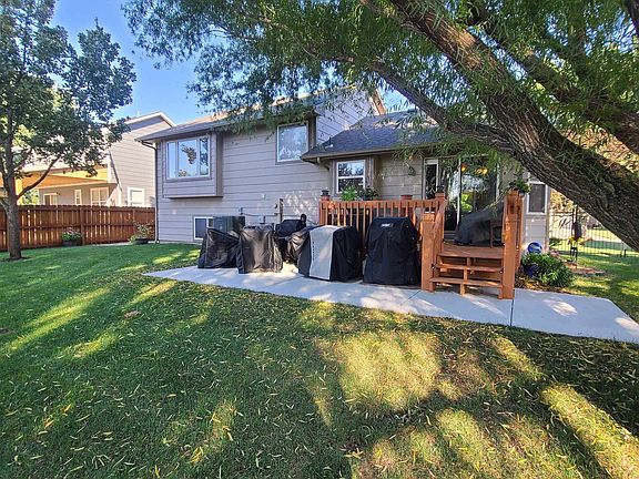 3rd image of 2717 Rushwood Dr