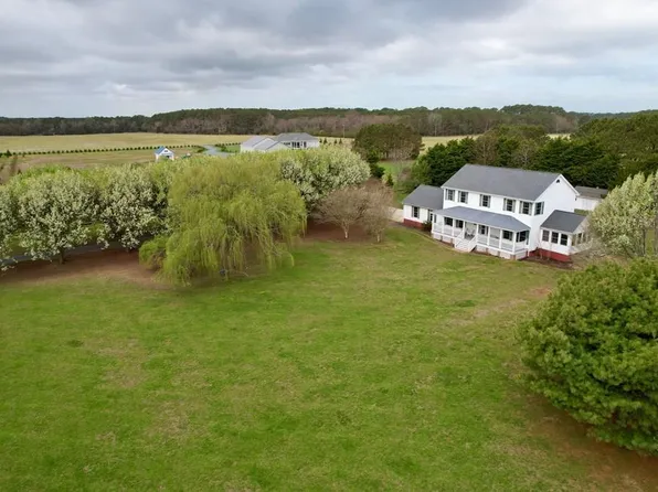 19096 Seaside Cir, Parksley, VA 23421