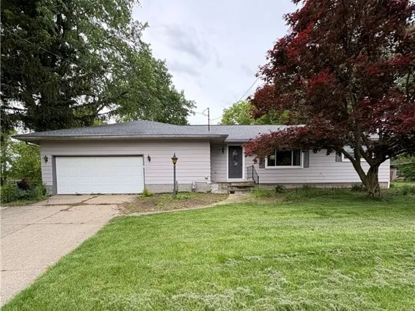 3101 Laurel Rd, Brunswick, OH 44212